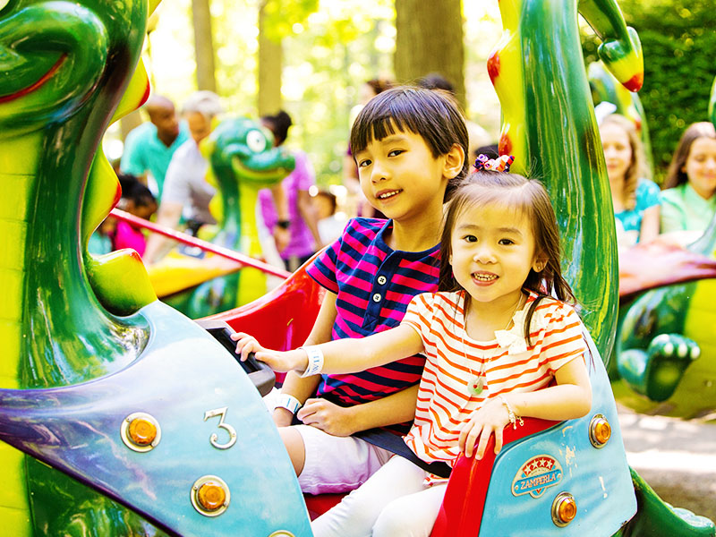 Daniel Tiger's Neighborhood, Going Down the Dinosaur Slide!