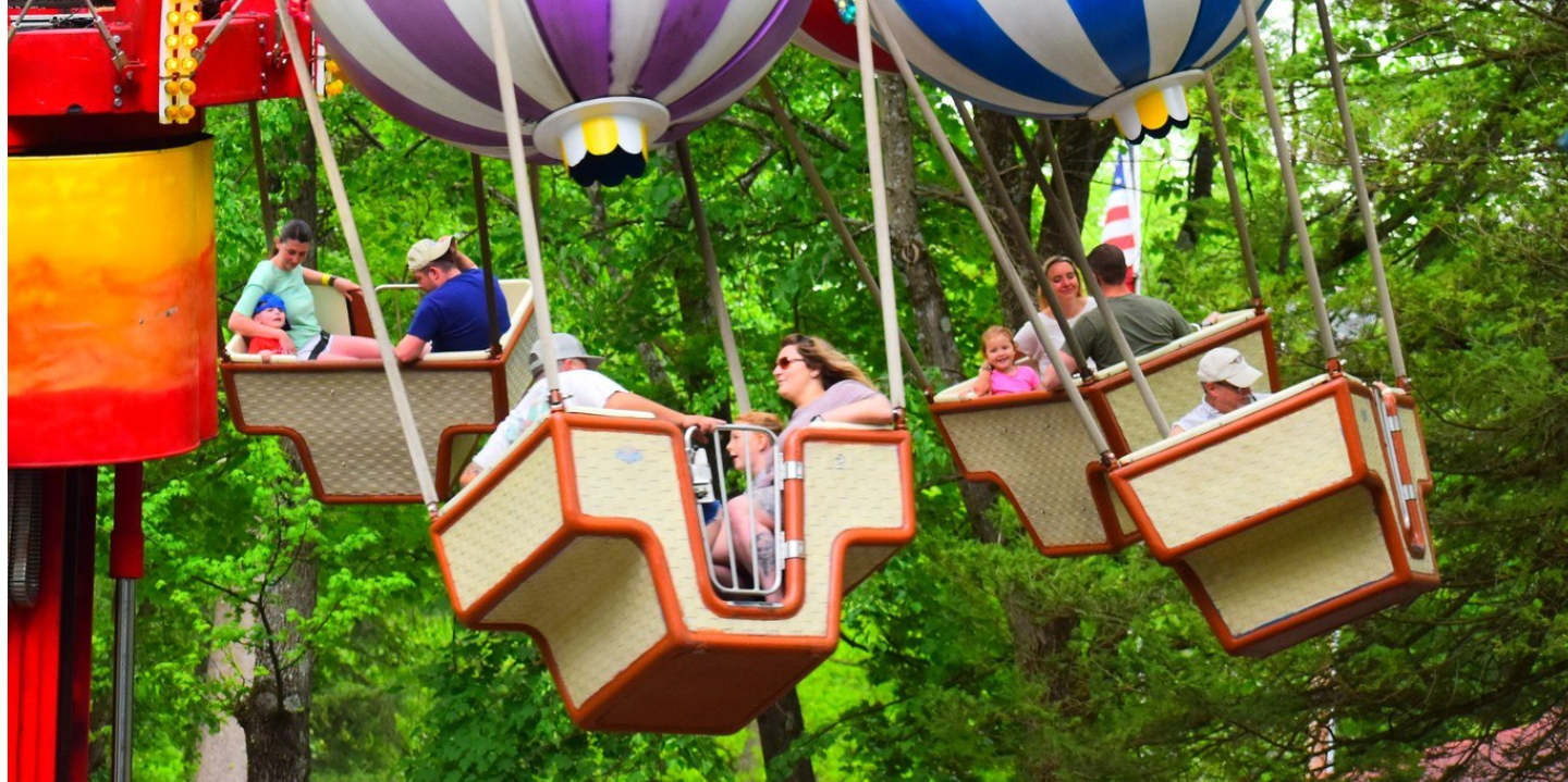 HALLOWBOO Boy by tree