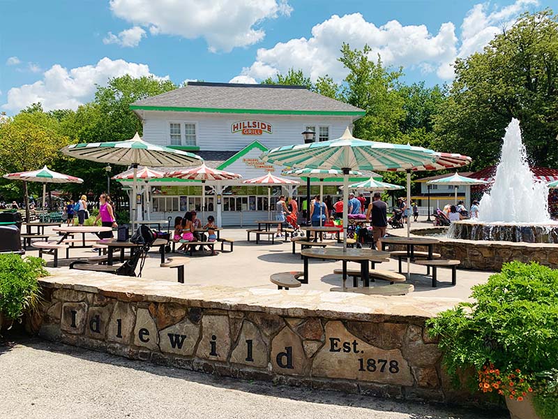 Seats outside of Hillside Grill